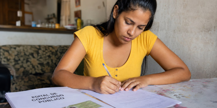 Último dia para se inscrever em concursos municipais com salários de até R$ 7.560,32
