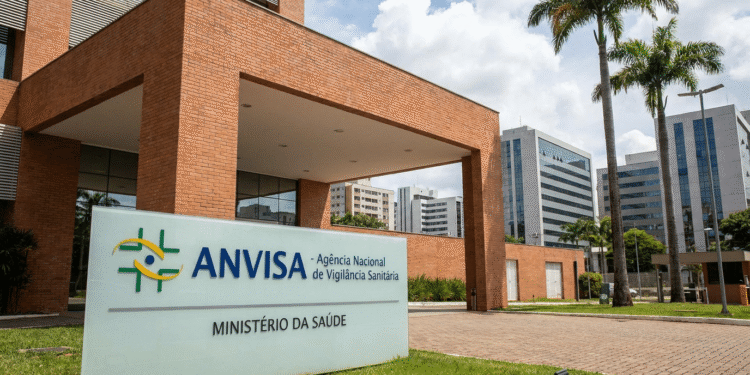 Anvisa Determina Suspensão de Lotes de Medicamentos para Hipertensão e Câncer de Mama