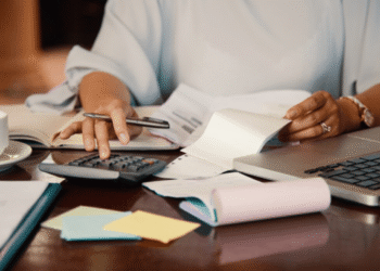Como Negociar e Parcelar Dívidas com a Receita Federal em 2026